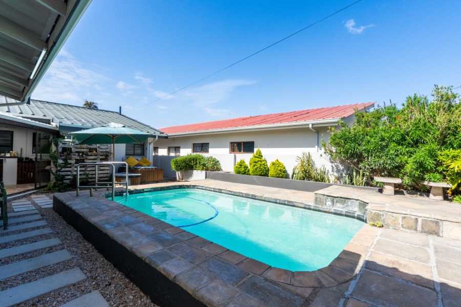 4 Bedroom Property for Sale in Linkside Western Cape